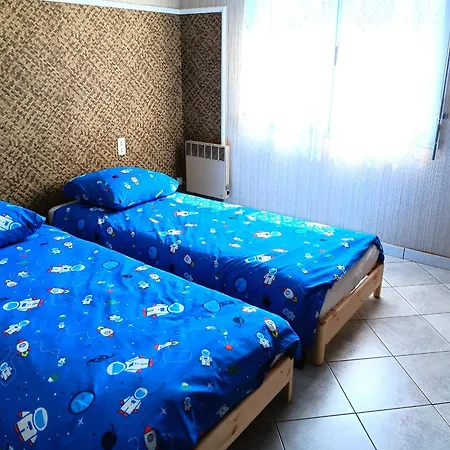 Maison Spacieuse Avec Jardin Près De La à - Fr-1-476-208 La Faute-sur-Mer