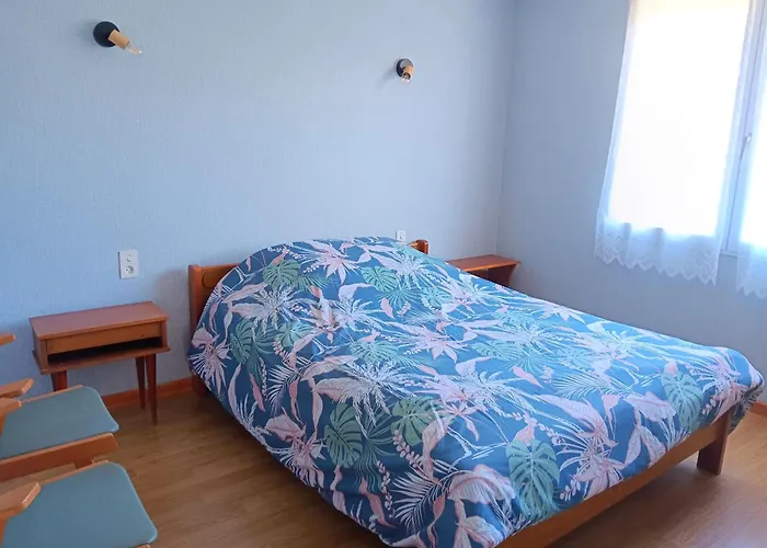 Casa vacanze Maison Spacieuse Avec Jardin Près De La à - Fr-1-476-208